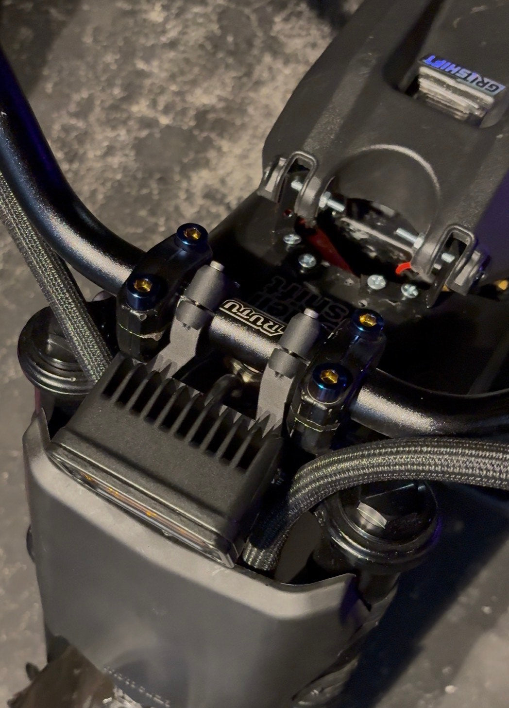 Skinny style light mount (7/8 bars)